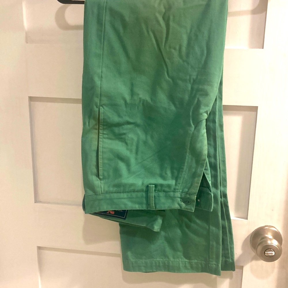 Vineyard Vines 30/32 green pants